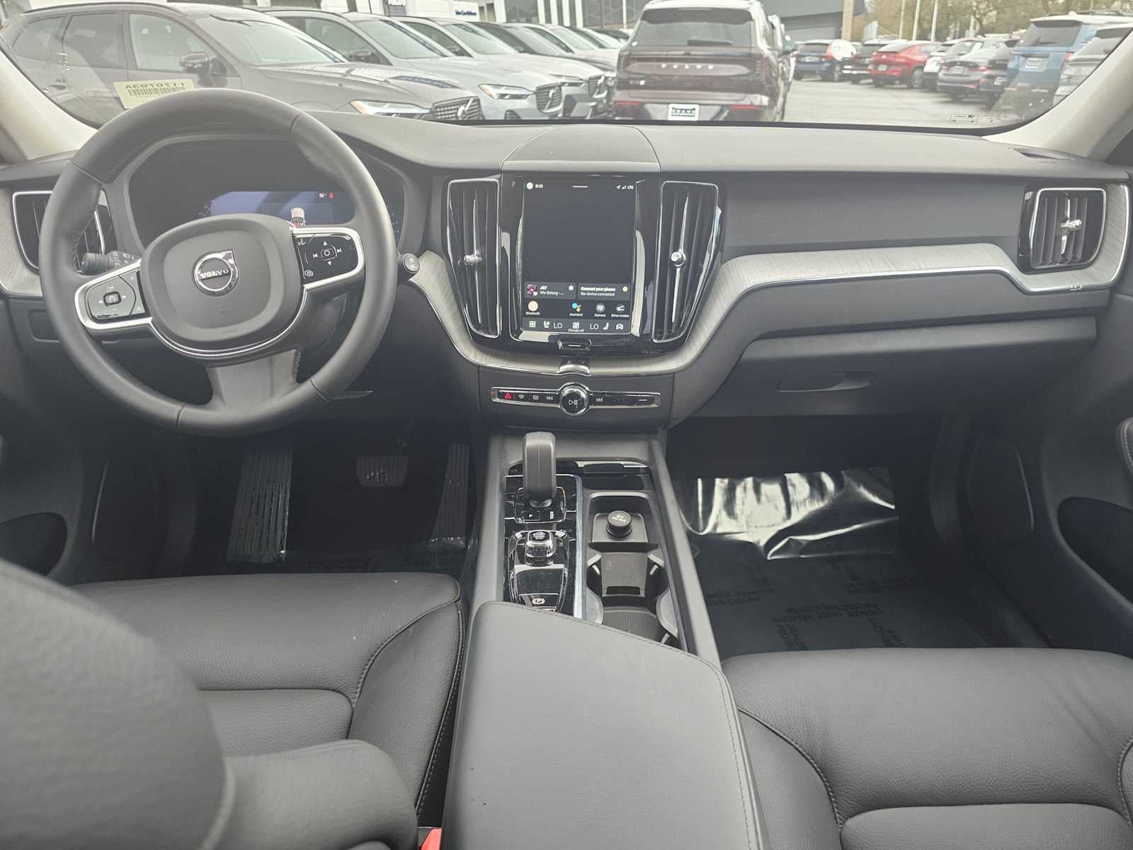 2025 Volvo XC60 Plus