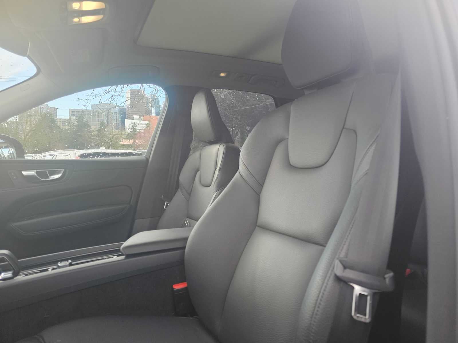 2025 Volvo XC60 Plus