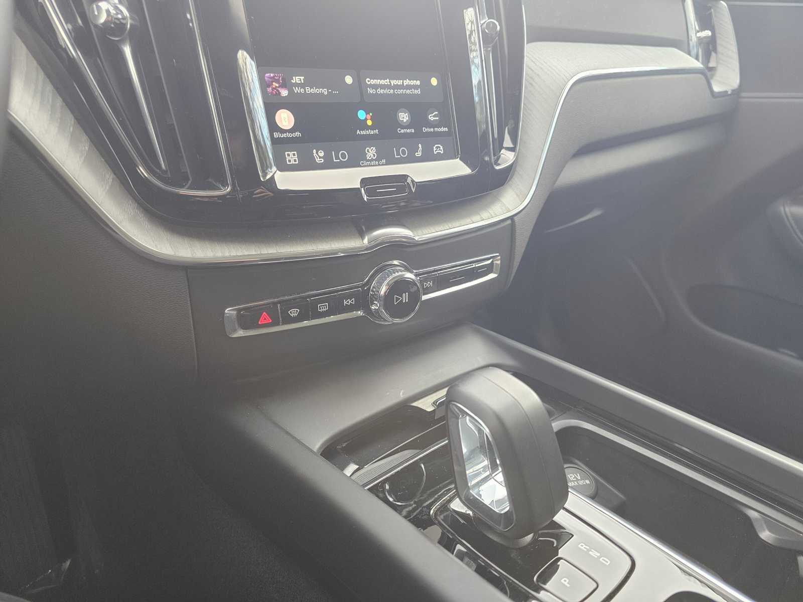 2025 Volvo XC60 Plus