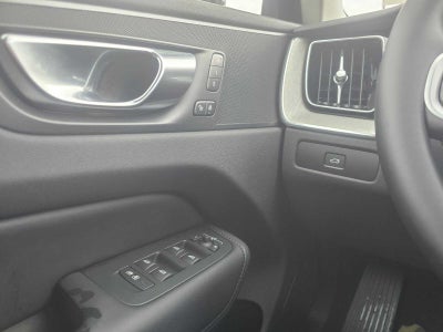 2025 Volvo XC60 Plus