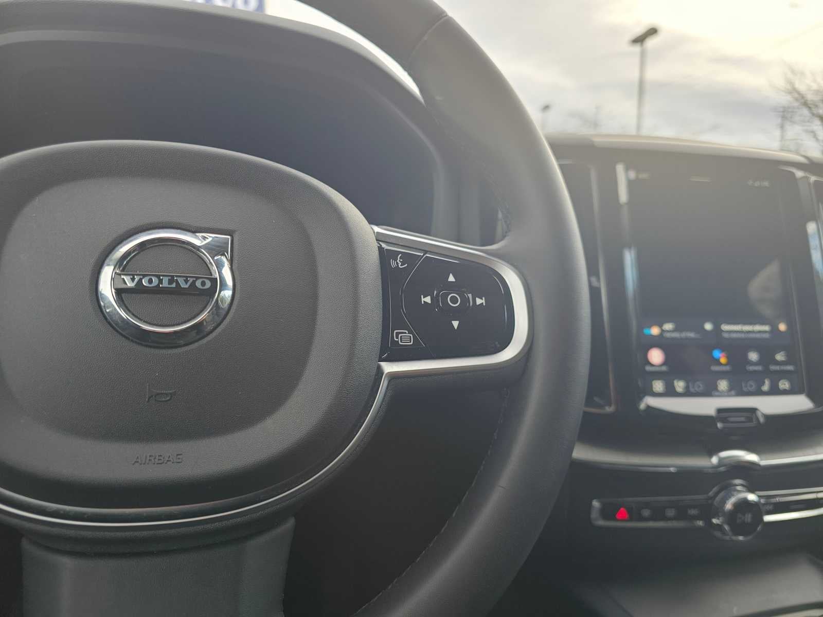 2025 Volvo XC60 Plus