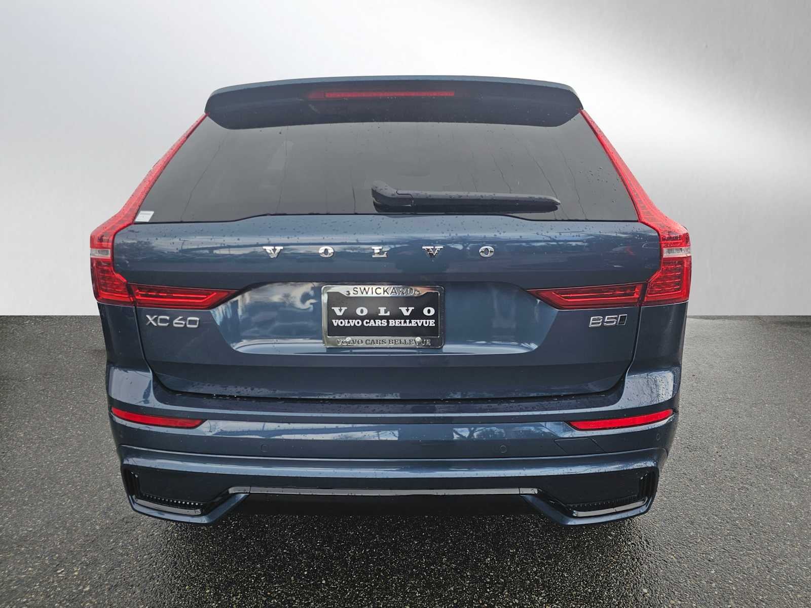 2025 Volvo XC60 Plus