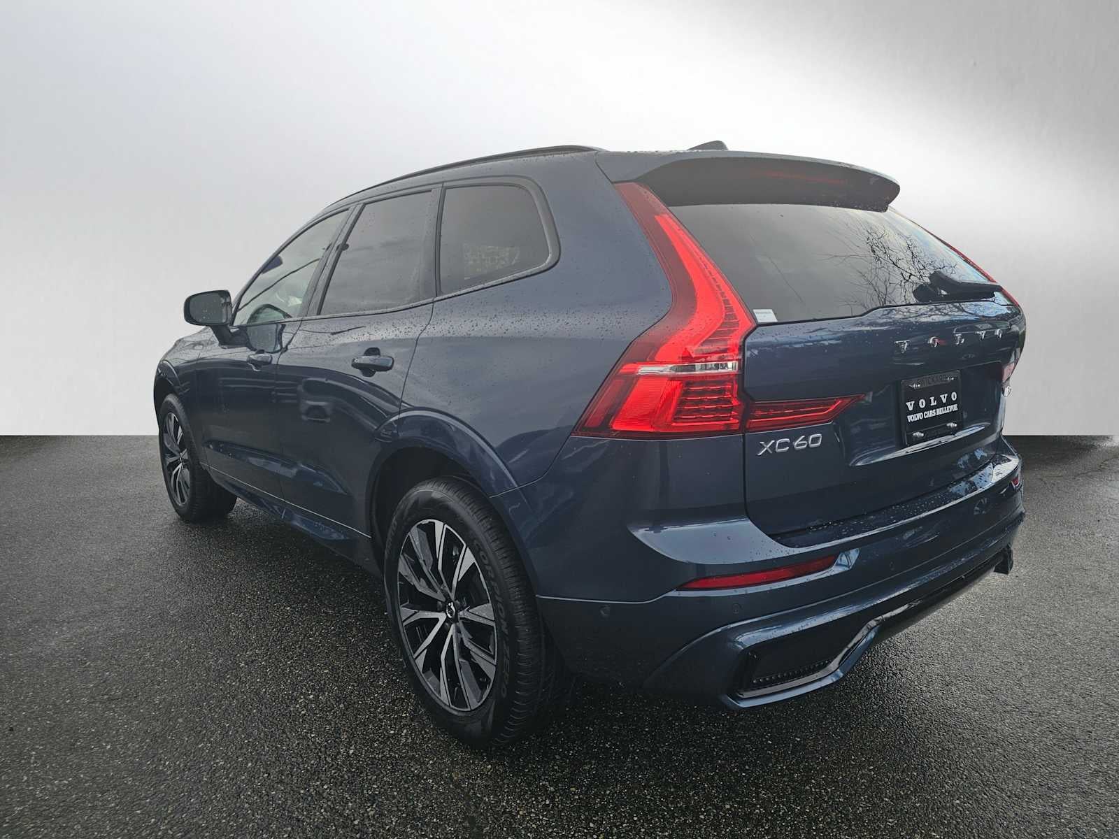 2025 Volvo XC60 Plus