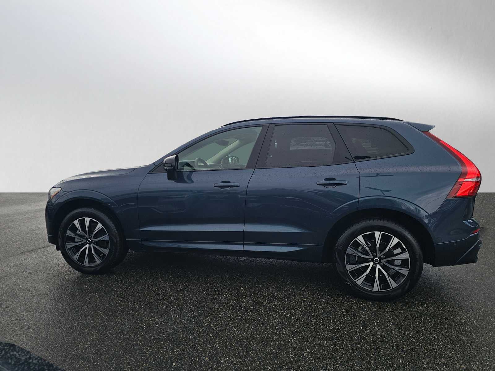 2025 Volvo XC60 Plus