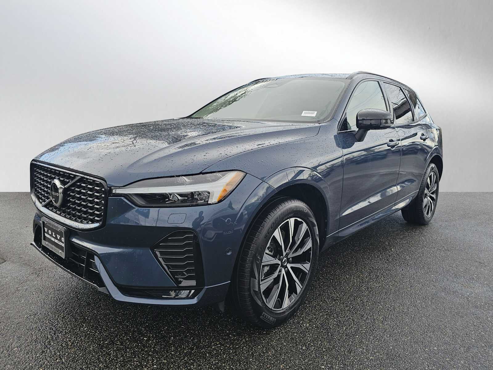 2025 Volvo XC60 Plus