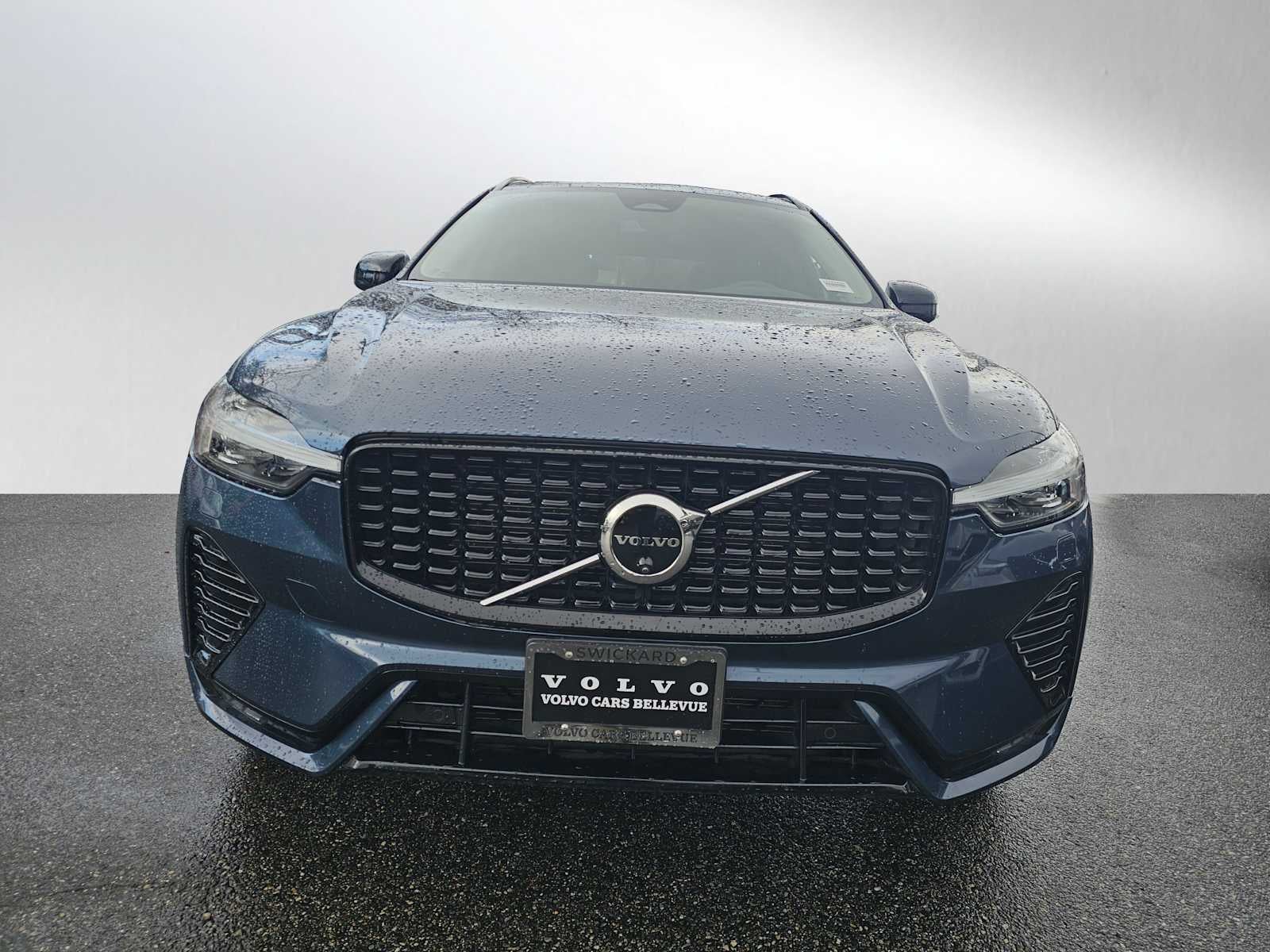 2025 Volvo XC60 Plus