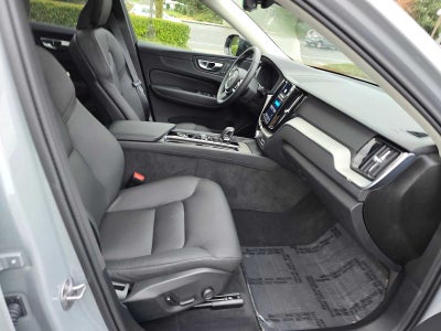 2025 Volvo XC60 Plus