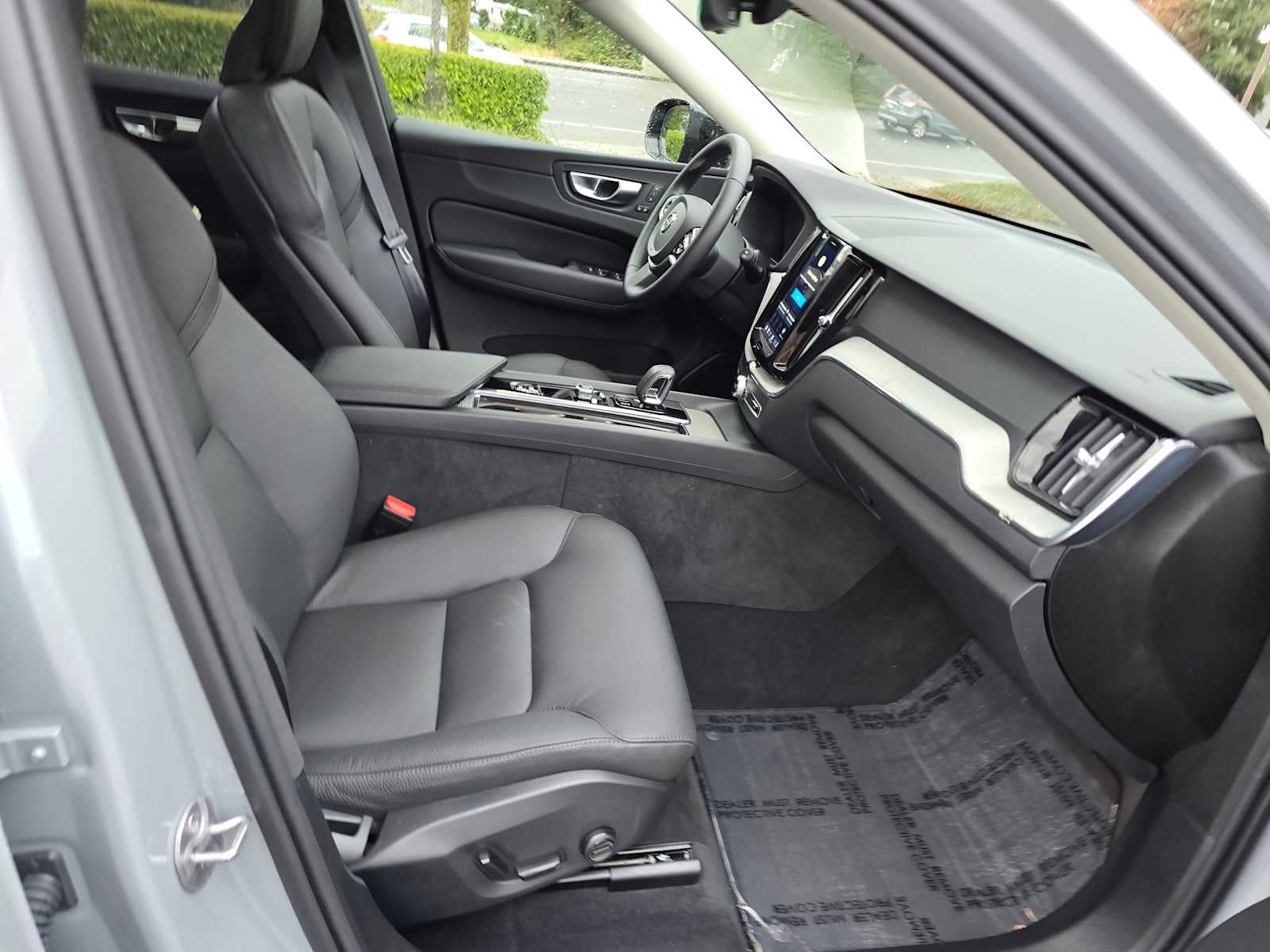 2025 Volvo XC60 Plus