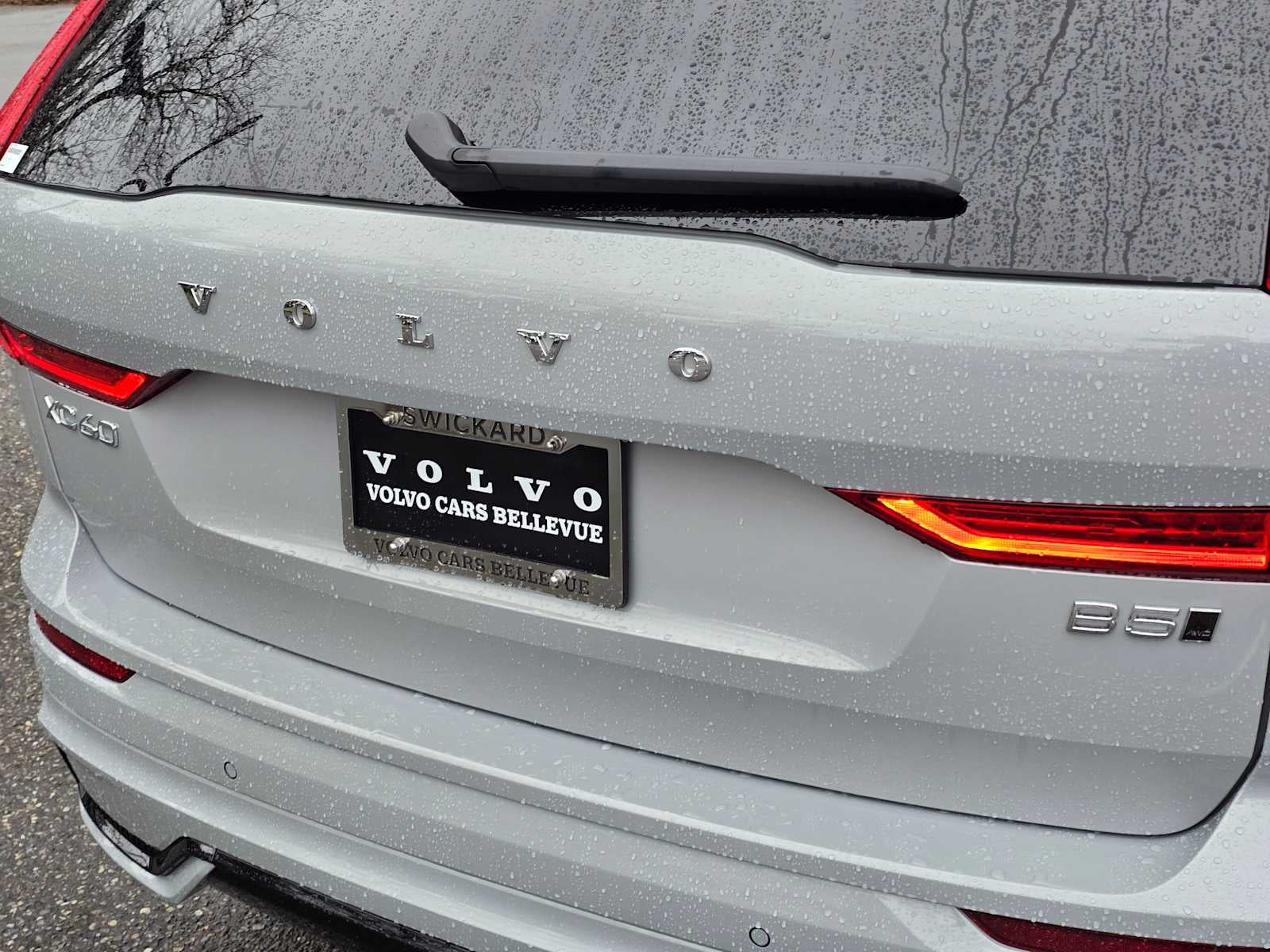 2025 Volvo XC60 Plus