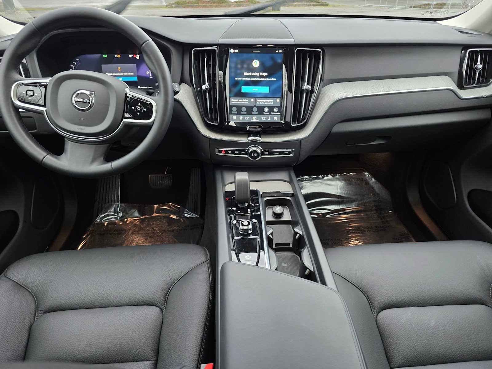 2025 Volvo XC60 Plus