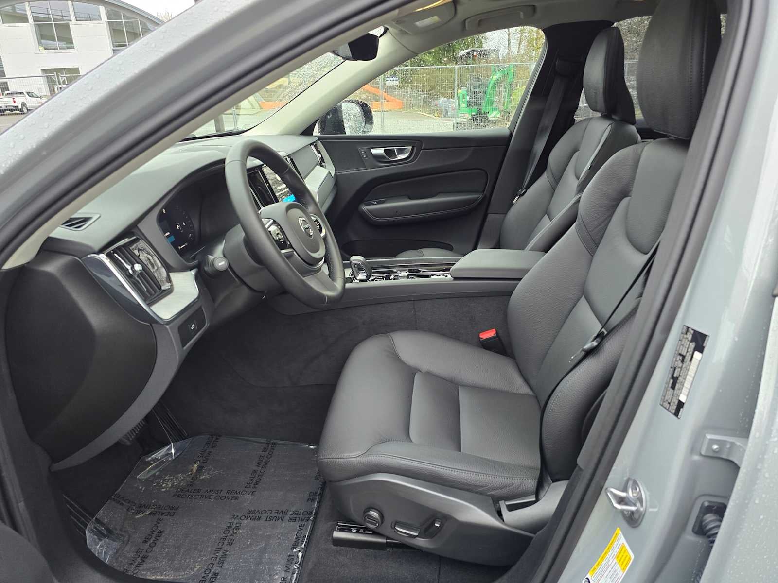 2025 Volvo XC60 Plus