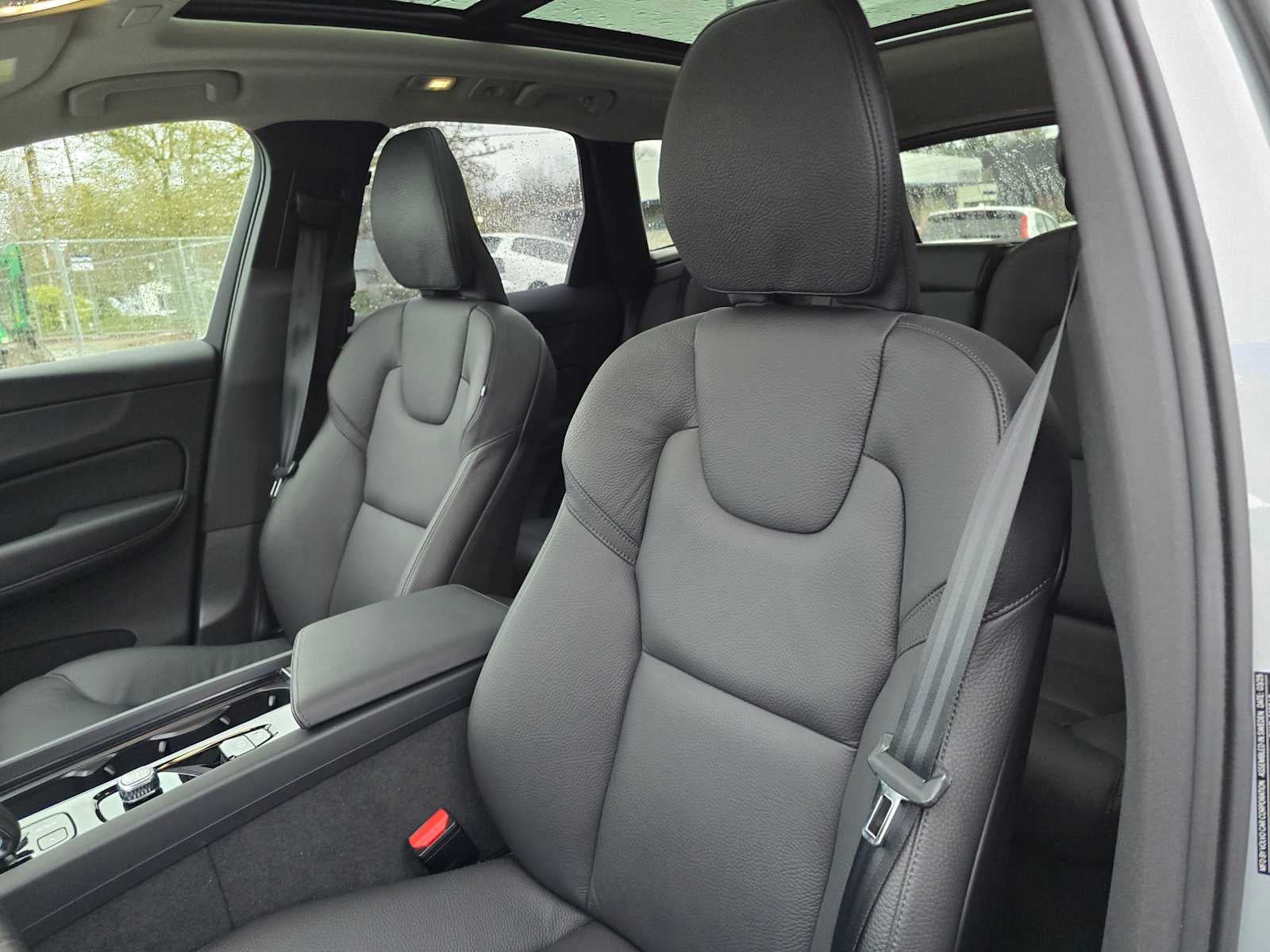 2025 Volvo XC60 Plus