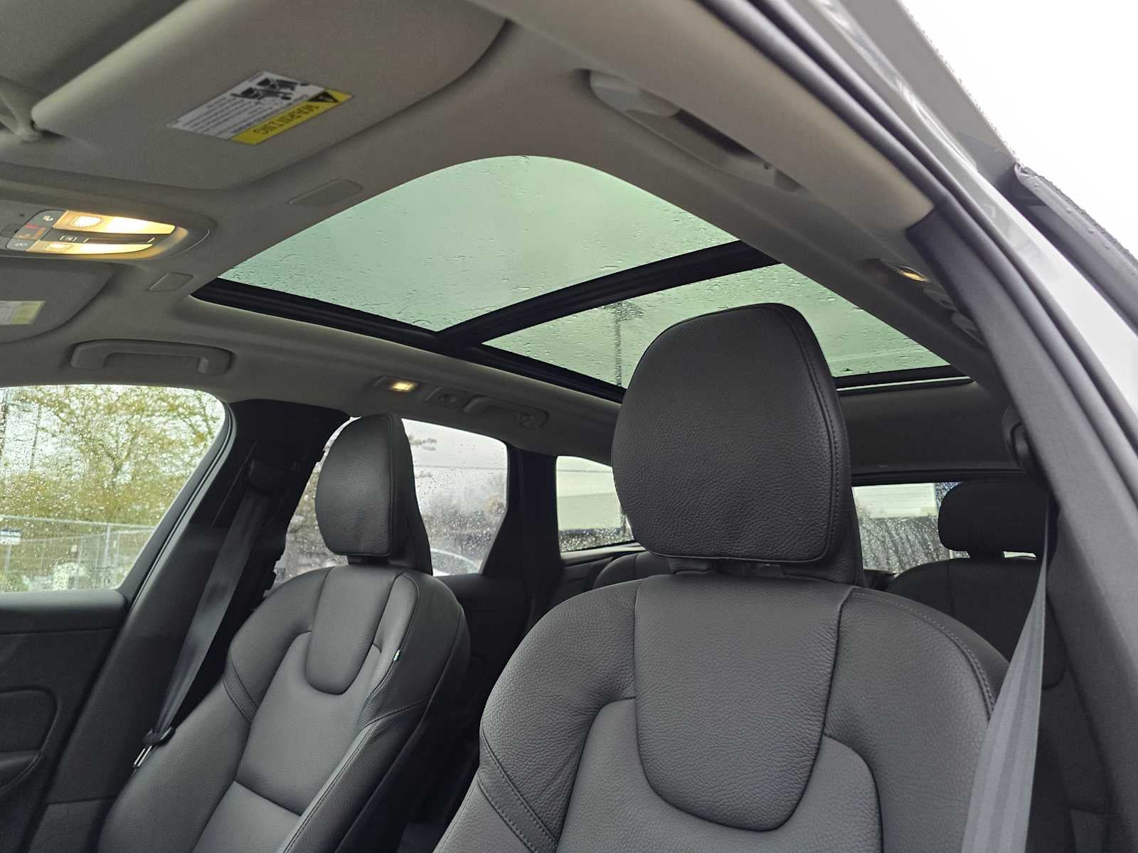 2025 Volvo XC60 Plus