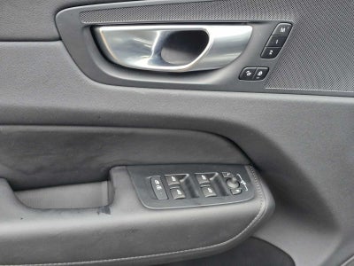 2025 Volvo XC60 Plus