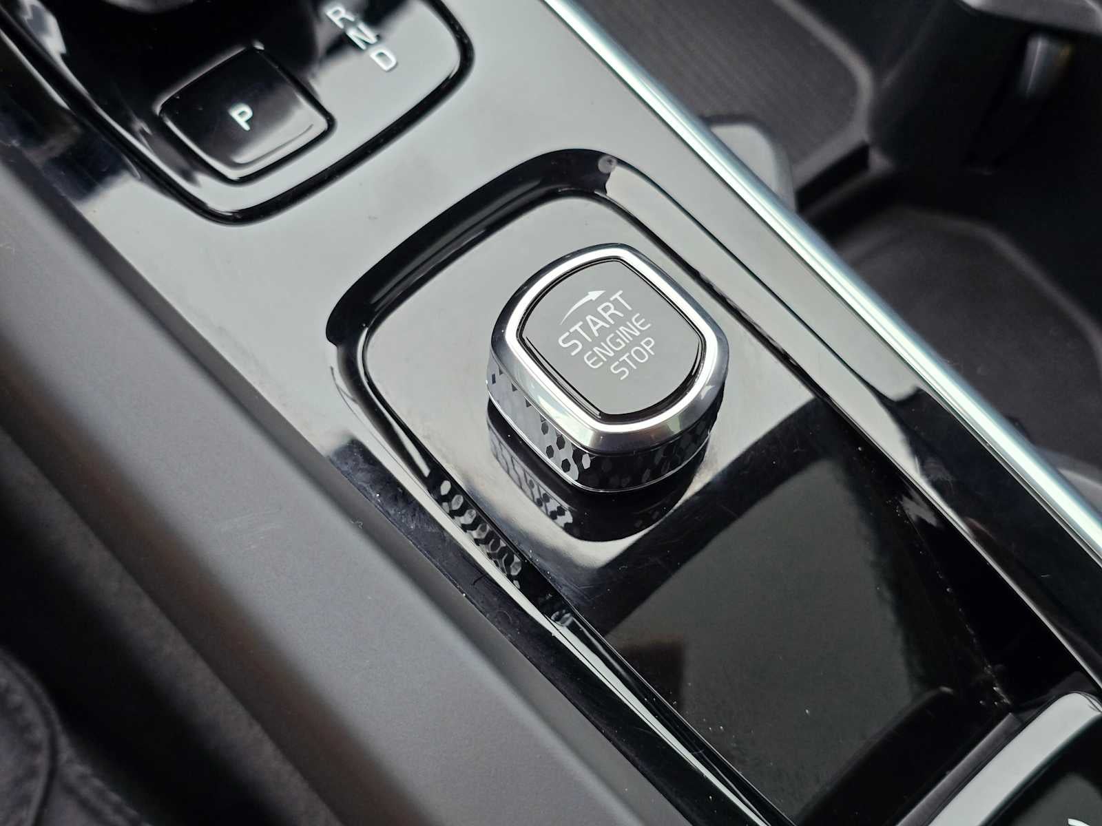 2025 Volvo XC60 Plus