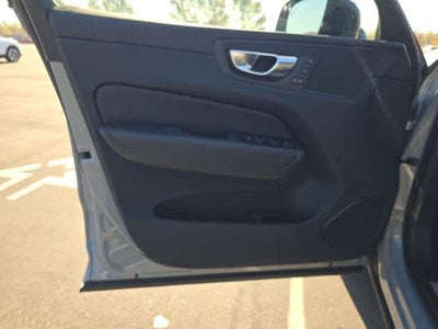 2025 Volvo XC60 Plus