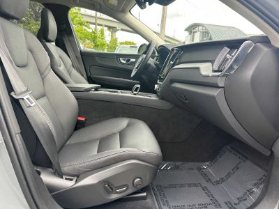 2025 Volvo XC60 Plus