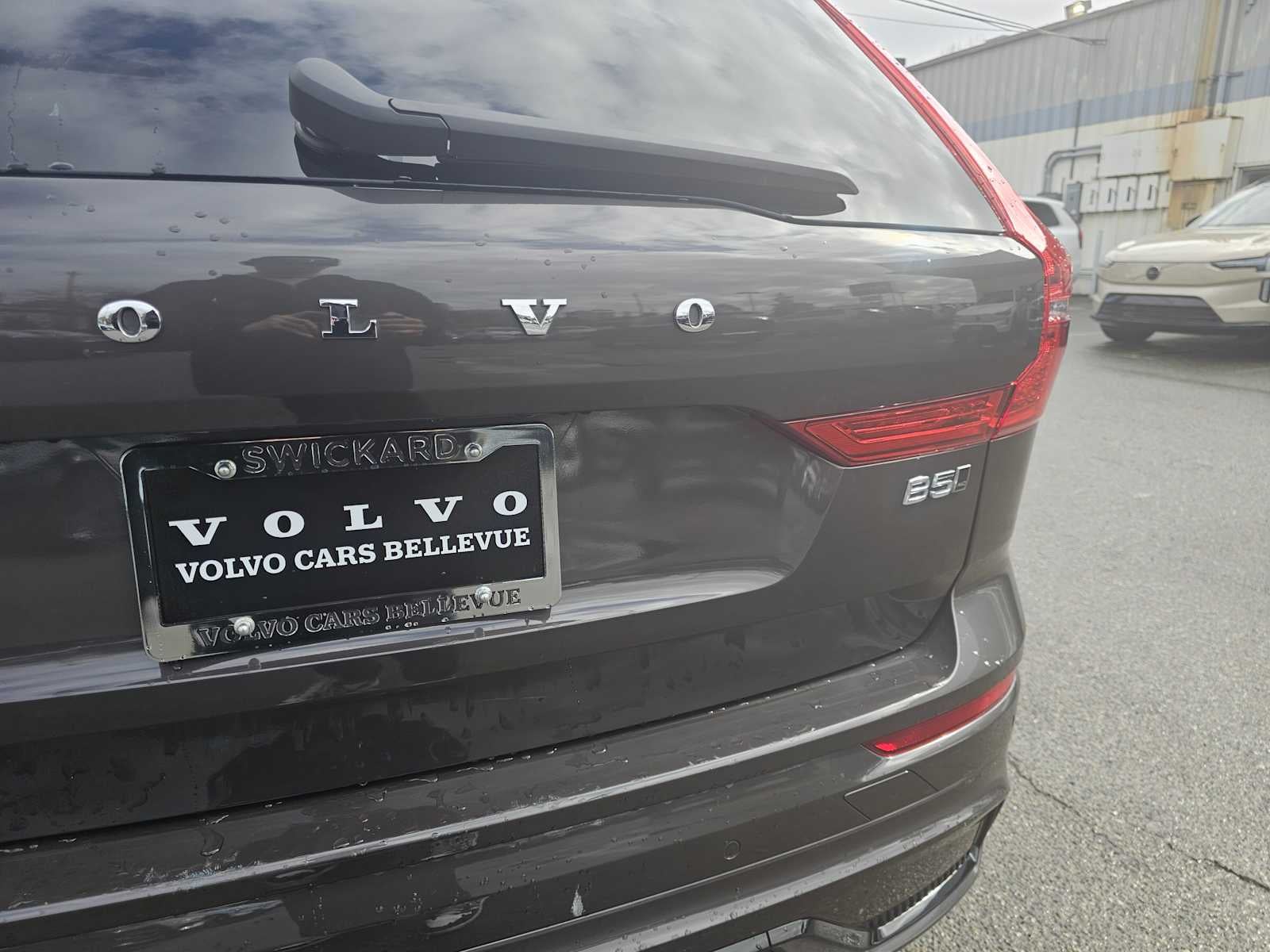 2025 Volvo XC60 Plus