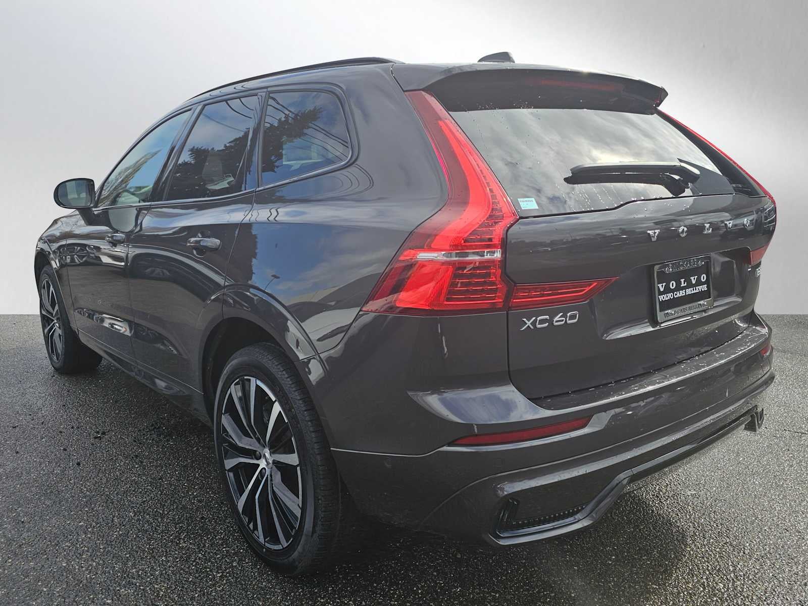 2025 Volvo XC60 Plus