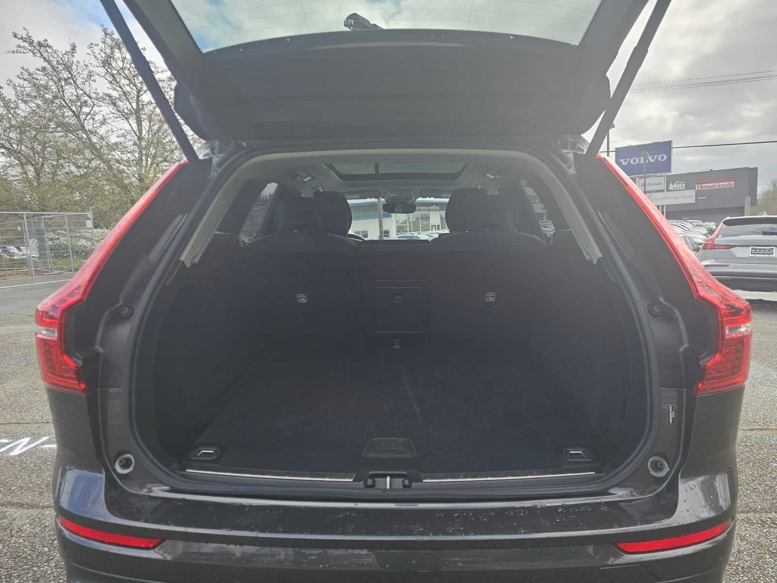 2025 Volvo XC60 Plus