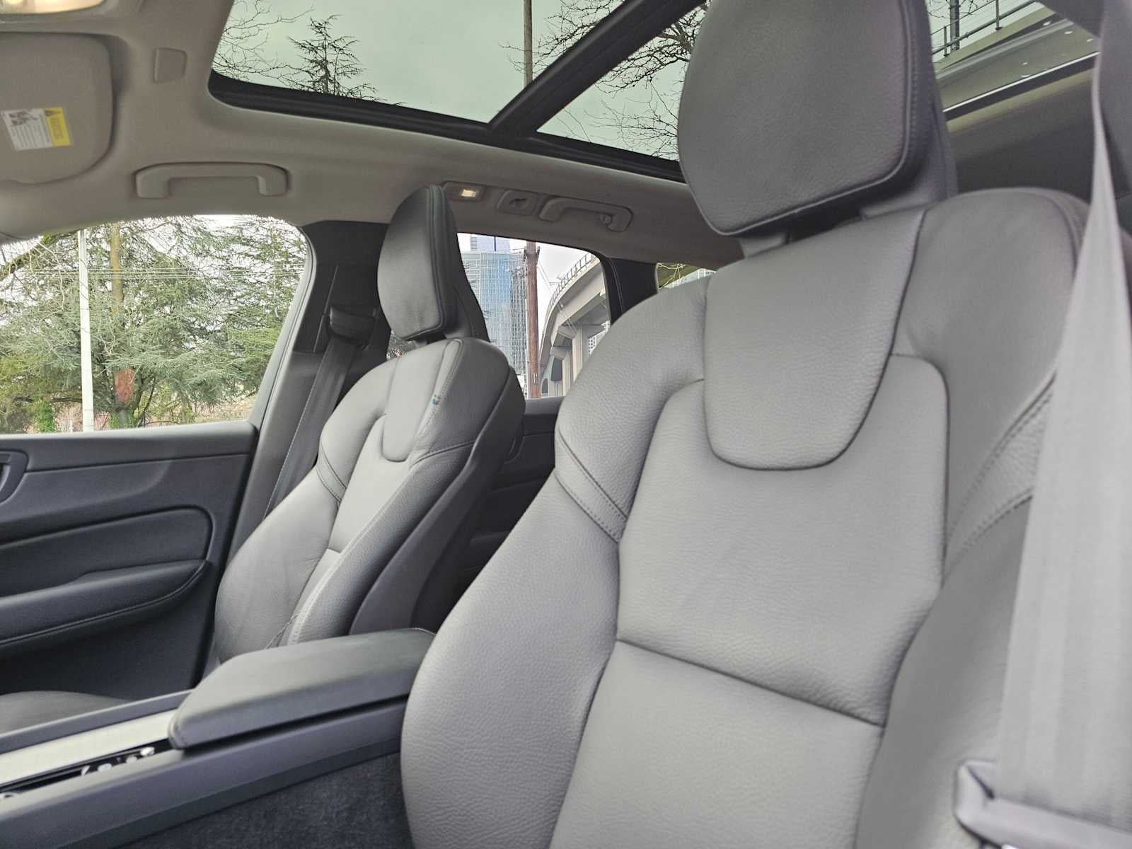 2025 Volvo XC60 Plus