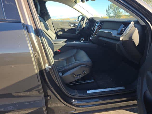 2025 Volvo XC60 Plus