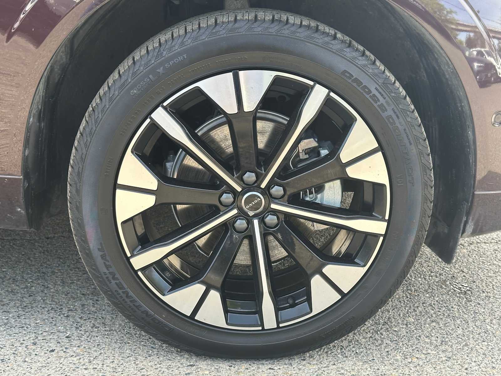 2026 Volvo XC60 Plus