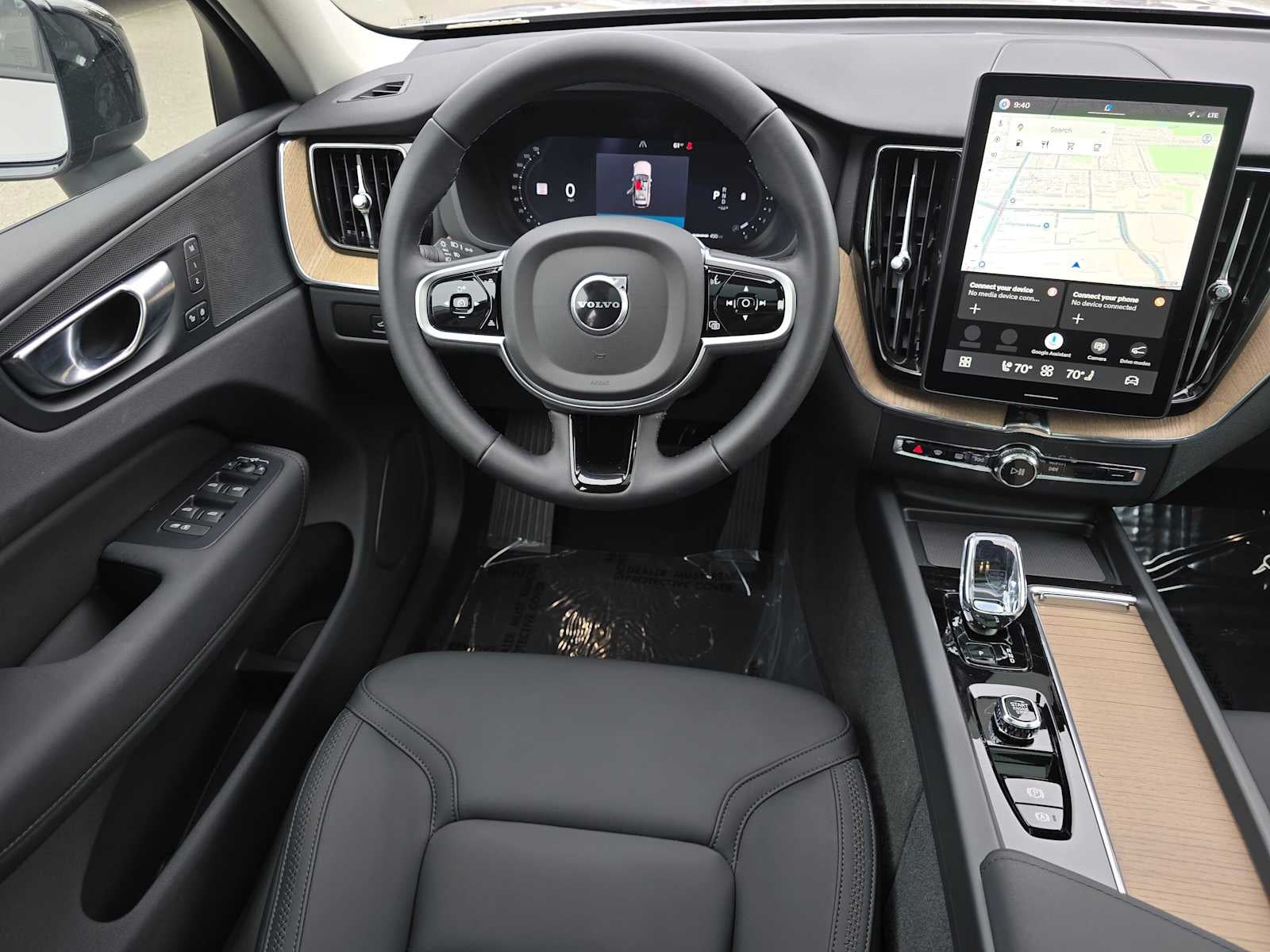 2026 Volvo XC60 Plus