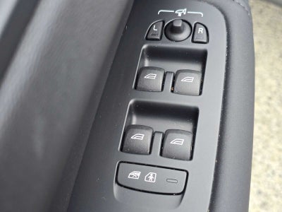 2026 Volvo XC60 Plus