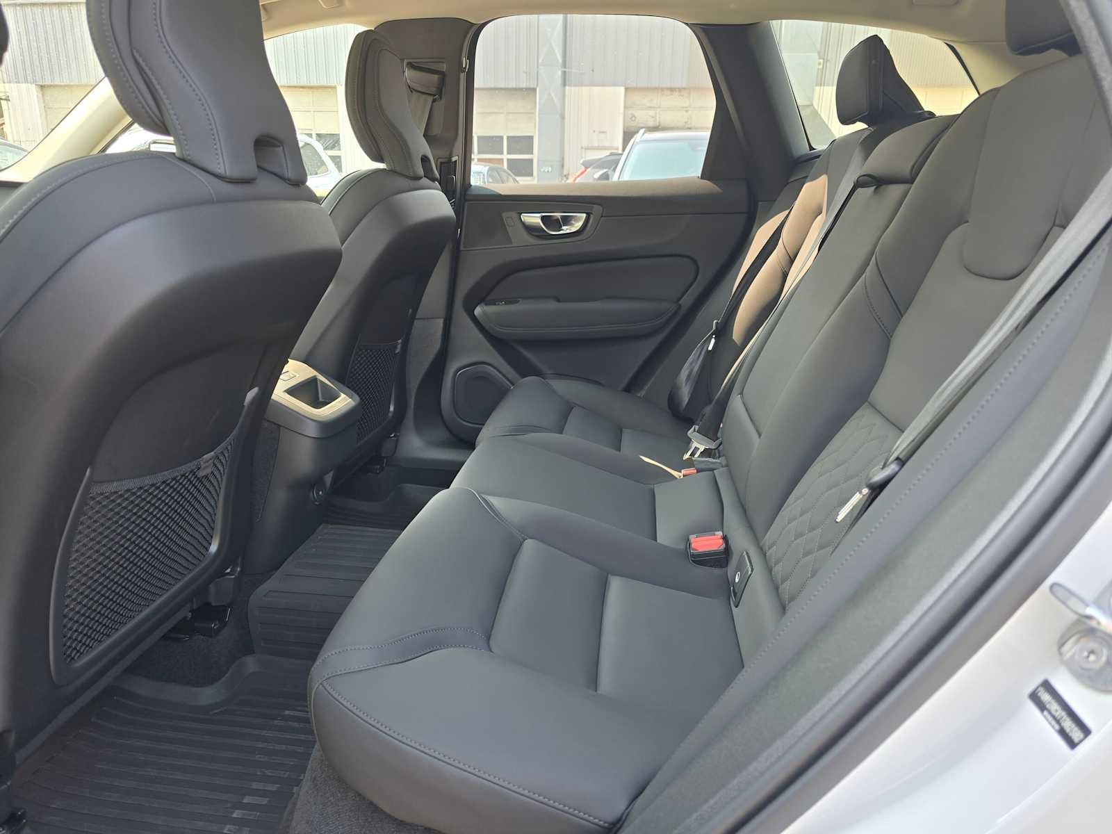 2026 Volvo XC60 Plus