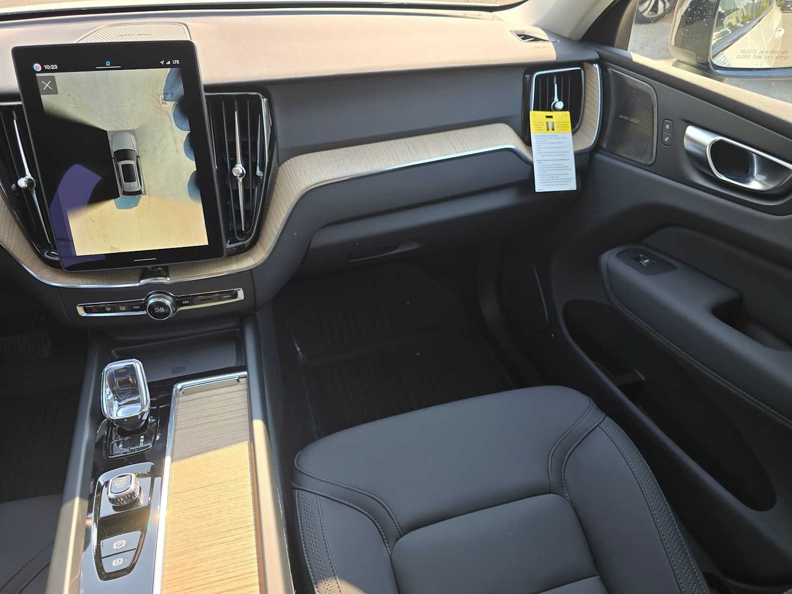 2026 Volvo XC60 Plus