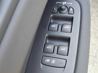 2026 Volvo XC60 Plus