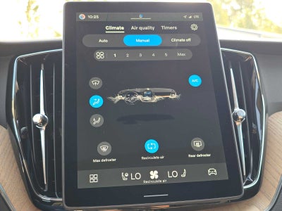 2026 Volvo XC60 Plus