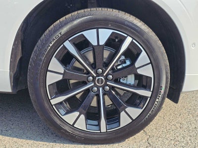 2026 Volvo XC60 Plus