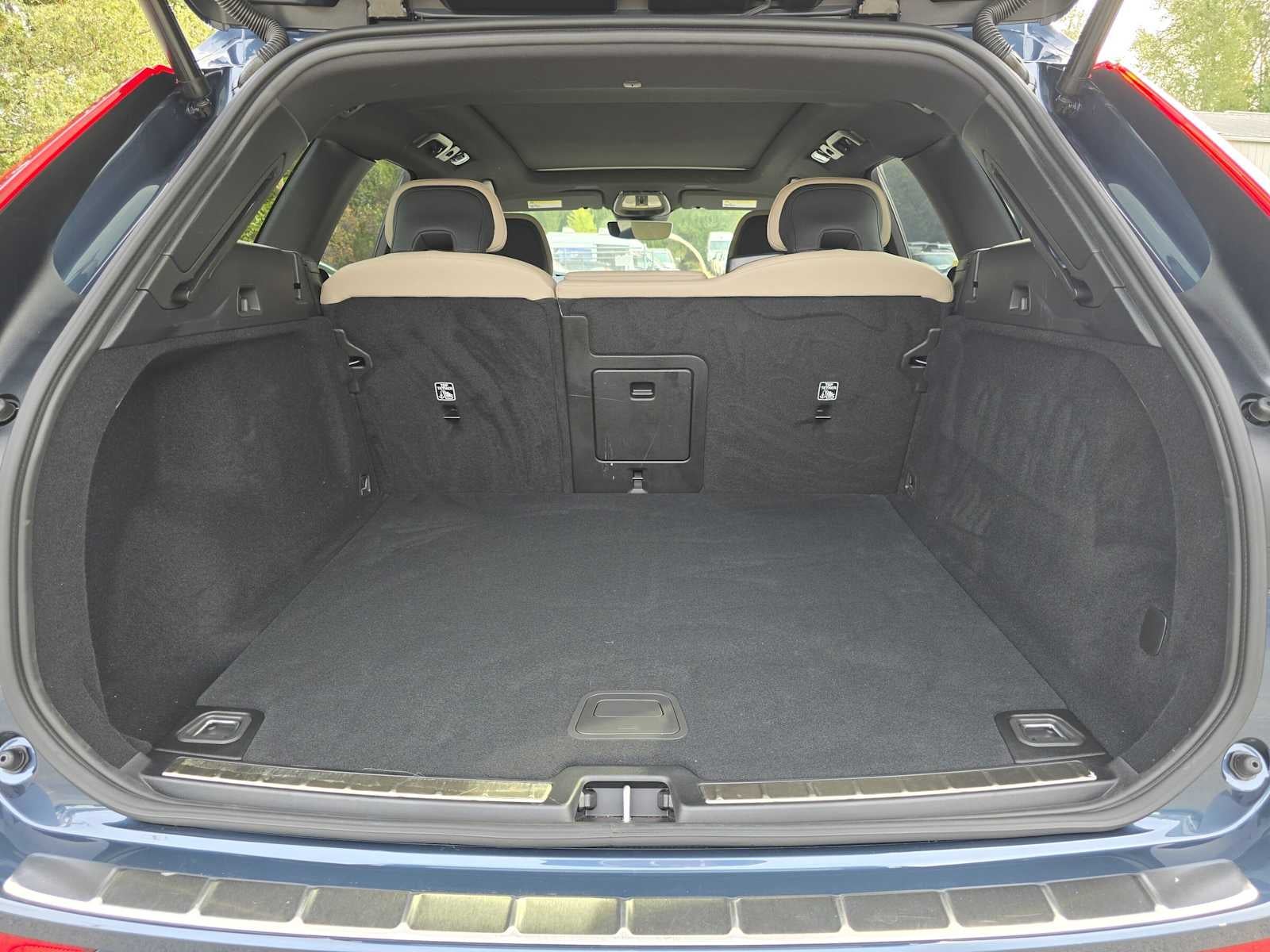 2026 Volvo XC60 Plus