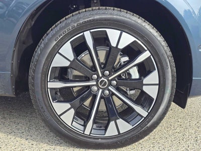 2026 Volvo XC60 Plus