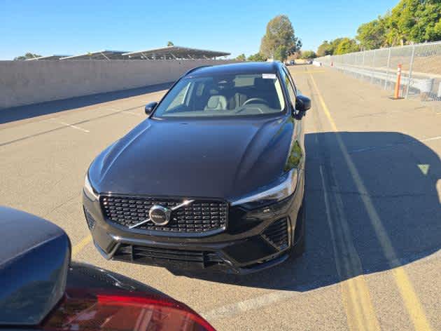 2025 Volvo XC60 Core