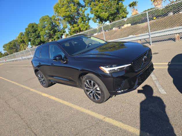 2025 Volvo XC60 Core