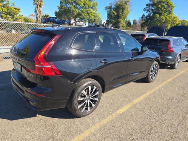 2025 Volvo XC60 Core