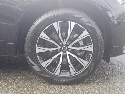2025 Volvo XC60 Core