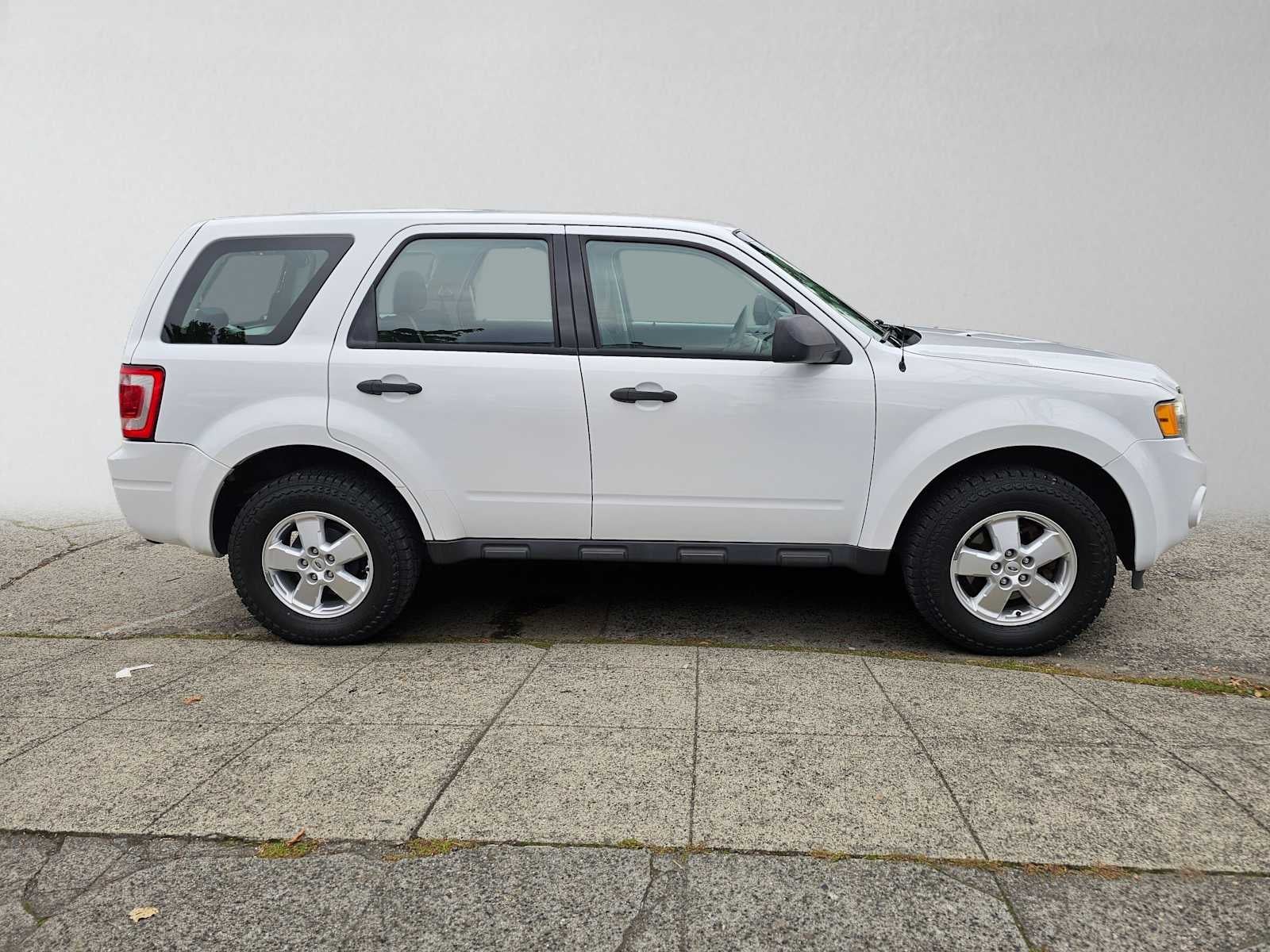 2011 Ford Escape XLS