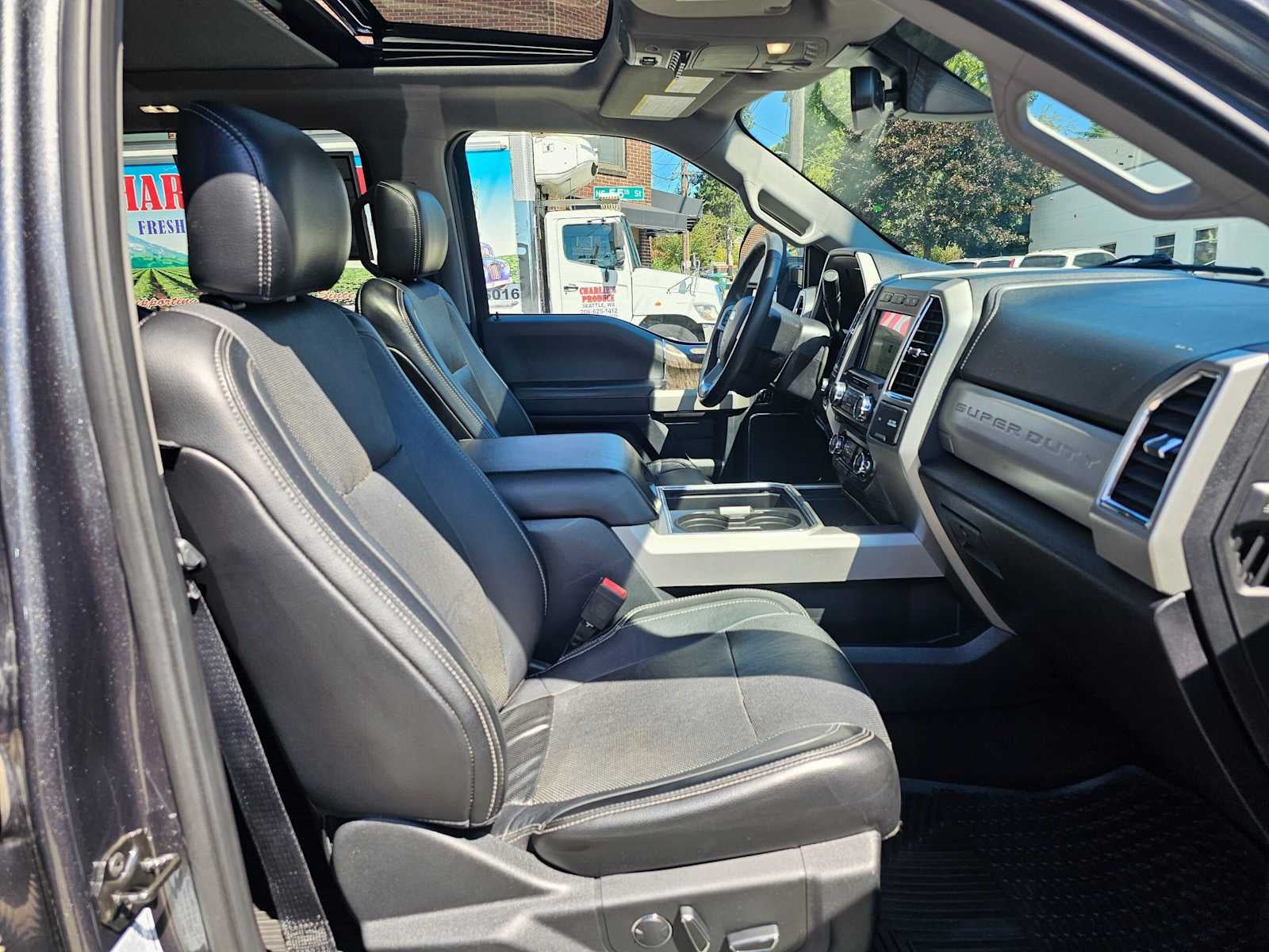 2018 Ford Super Duty F-350 SRW Pickup LARIAT