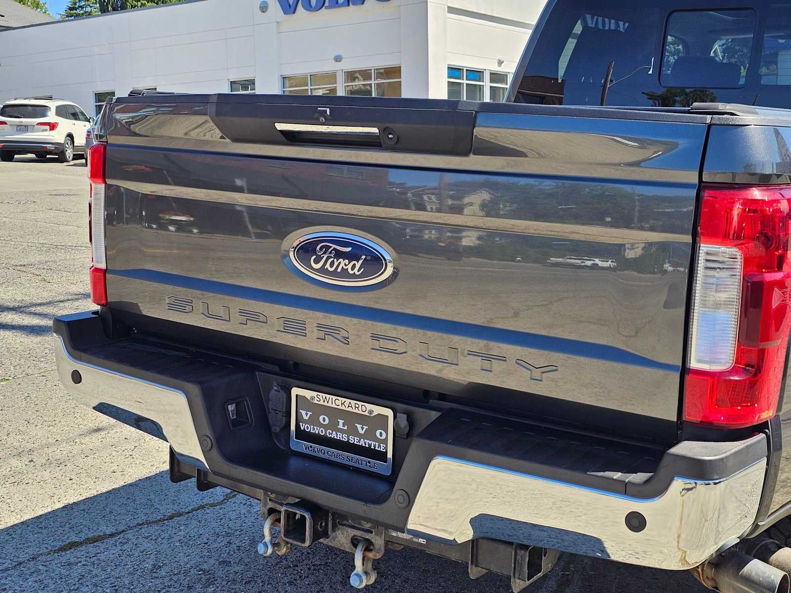 2018 Ford Super Duty F-350 SRW Pickup LARIAT