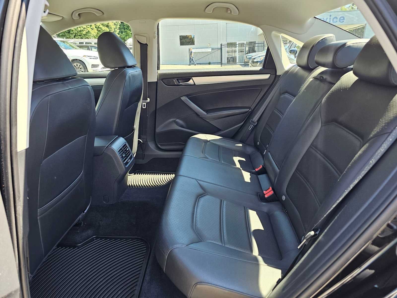 2013 Volkswagen Passat SE