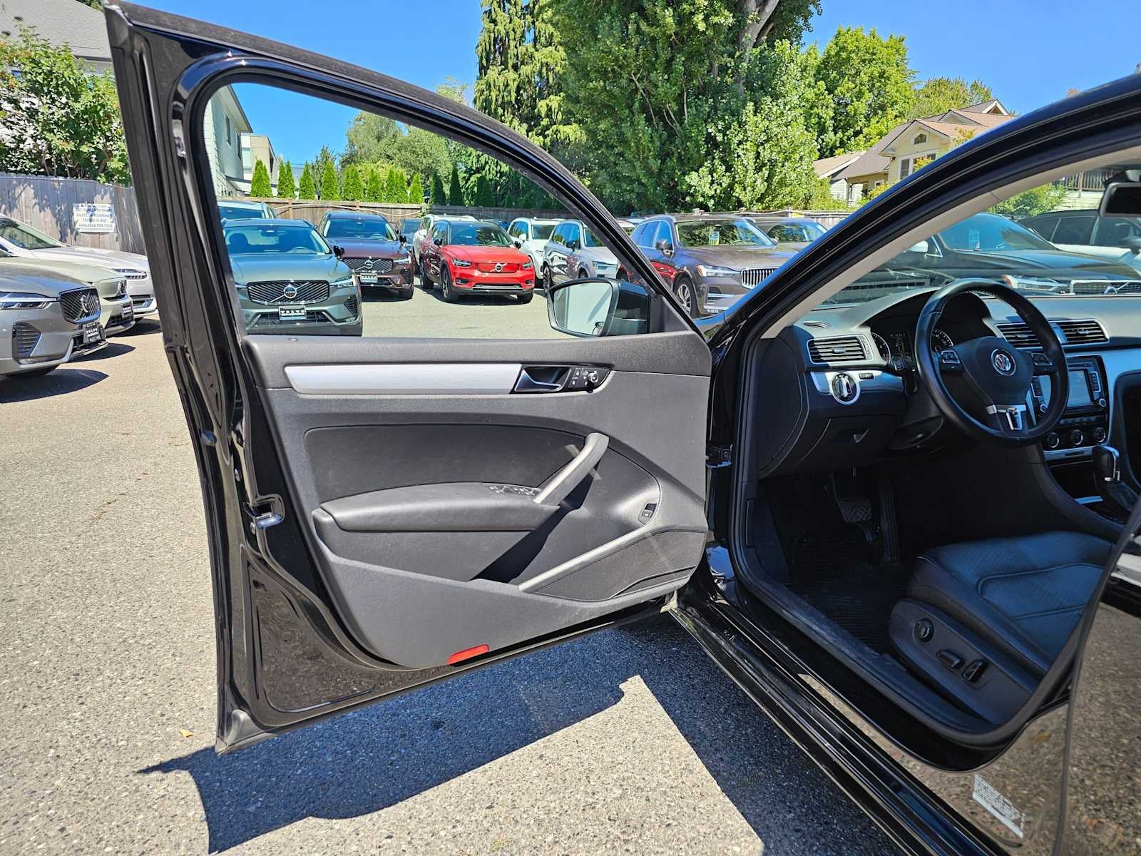 2013 Volkswagen Passat SE