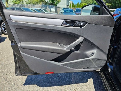 2013 Volkswagen Passat SE