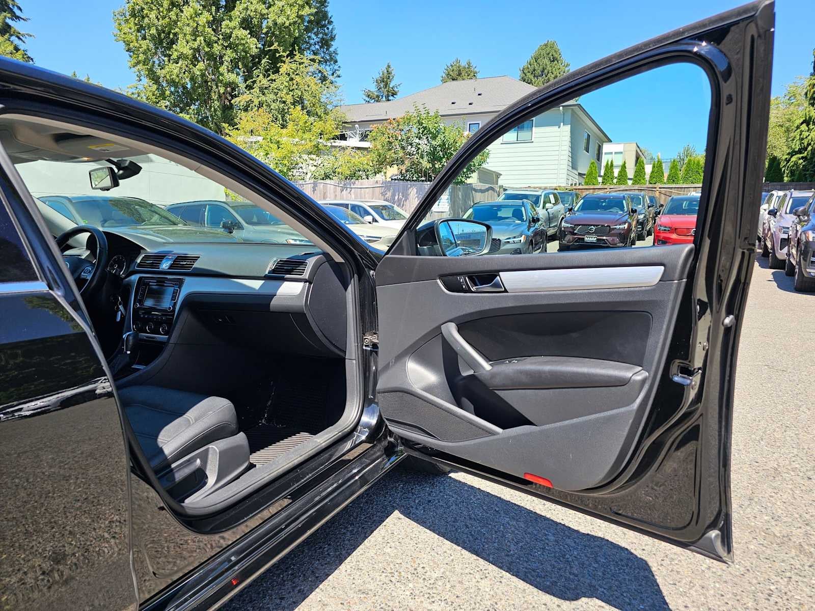 2013 Volkswagen Passat SE