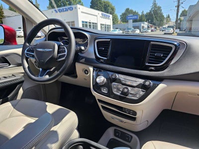 2018 Chrysler Pacifica Hybrid Touring L