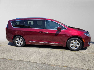 2018 Chrysler Pacifica Hybrid Touring L