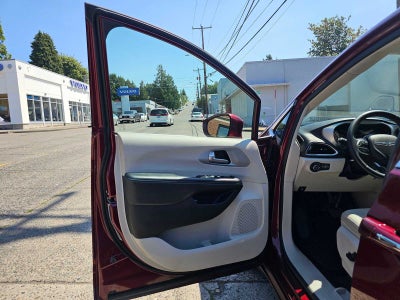 2018 Chrysler Pacifica Hybrid Touring L